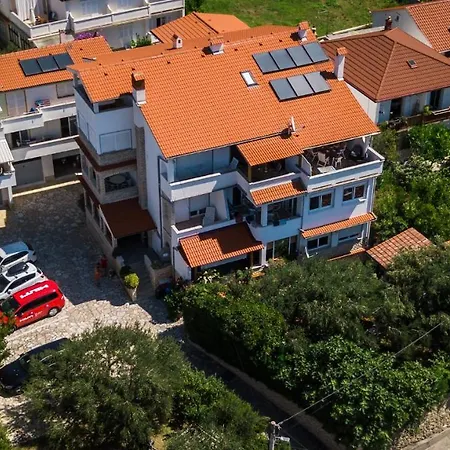 Apartment Apartmenthaus Rab Town
